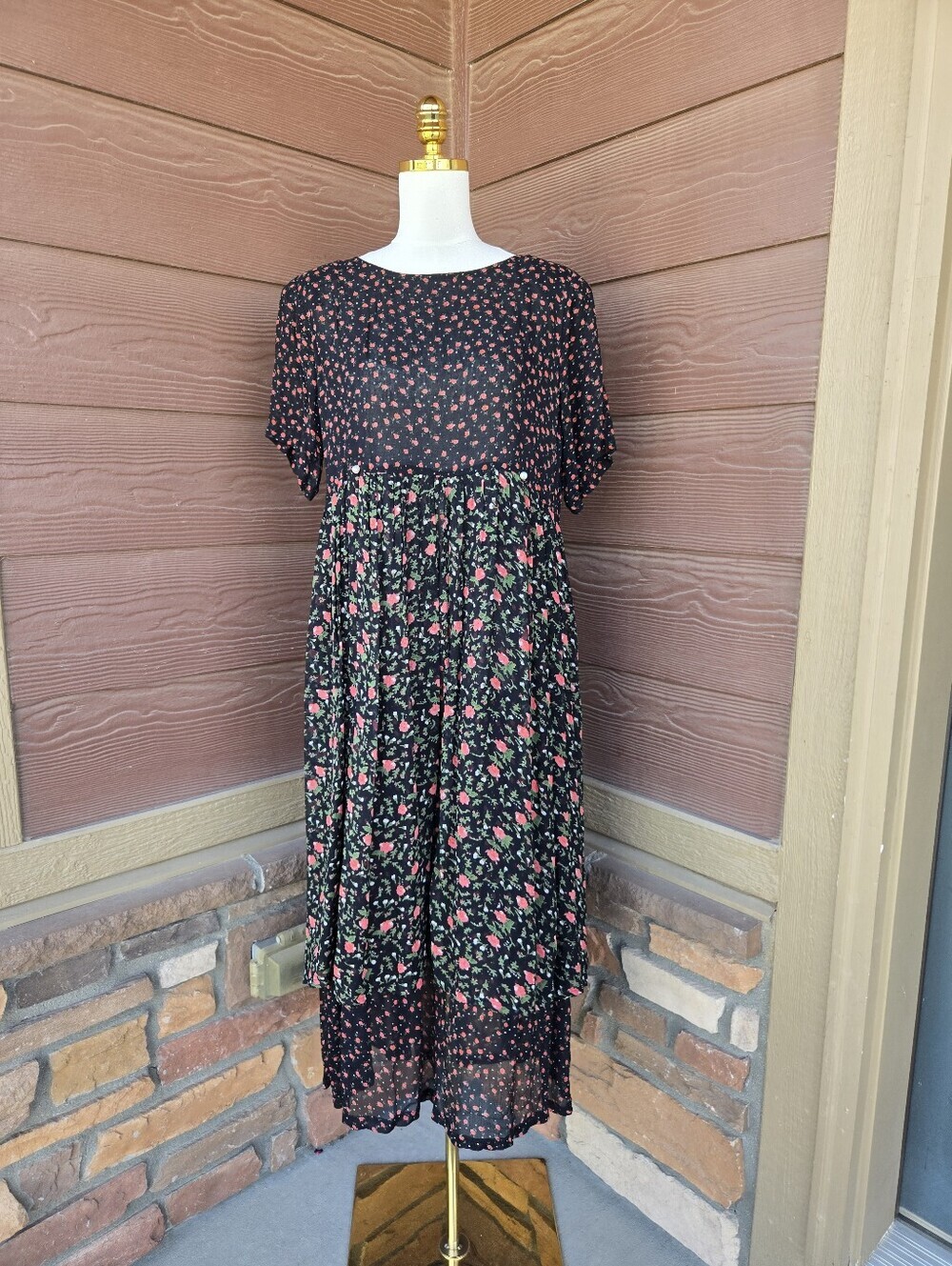JASMINE by K.V.M. Black Floral Rayon Dress – Women’s Size Medium